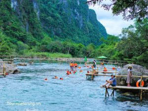 suối Moọc Quảng Bình